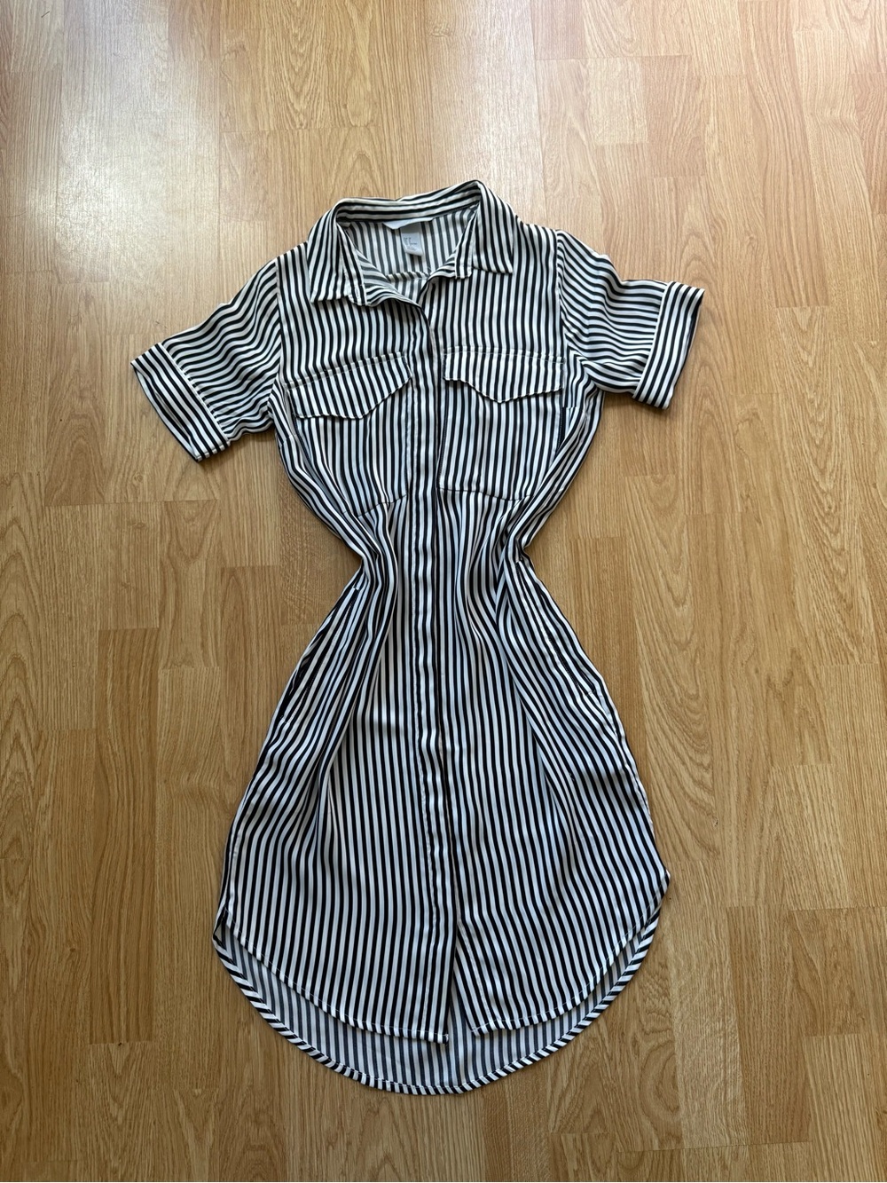 H&M Black and White Striped Button-Up Flowy  Shirt Dress - Size 2